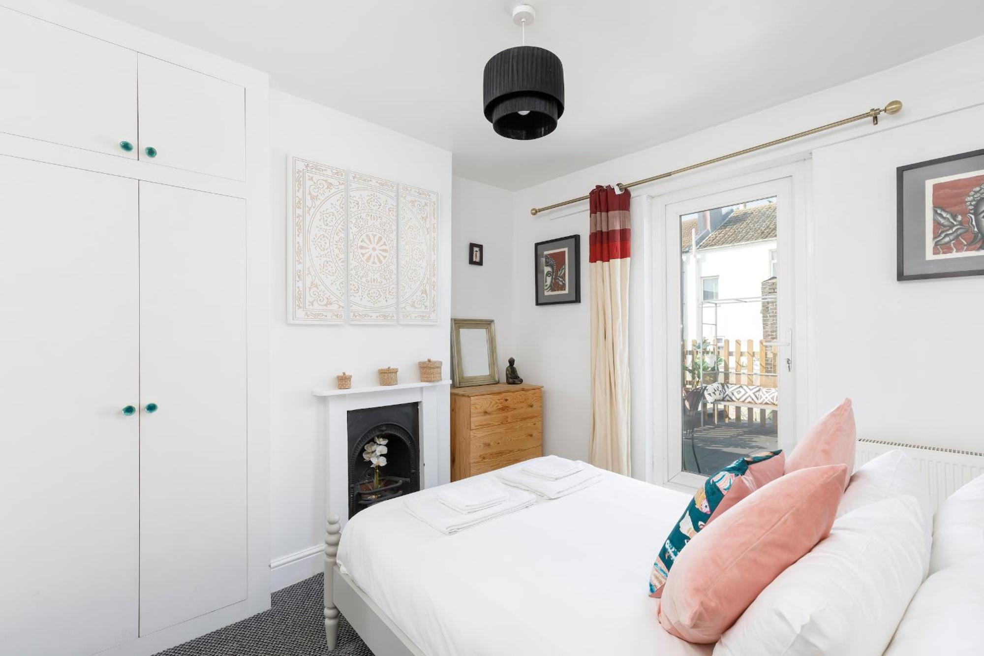 Trendy 1 Bed Flat With Roof Terrace Appartement *